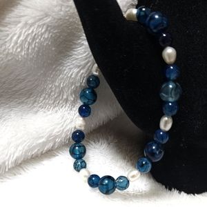 Gemstone and pearl bracelet with a 925 sterling silver clasp